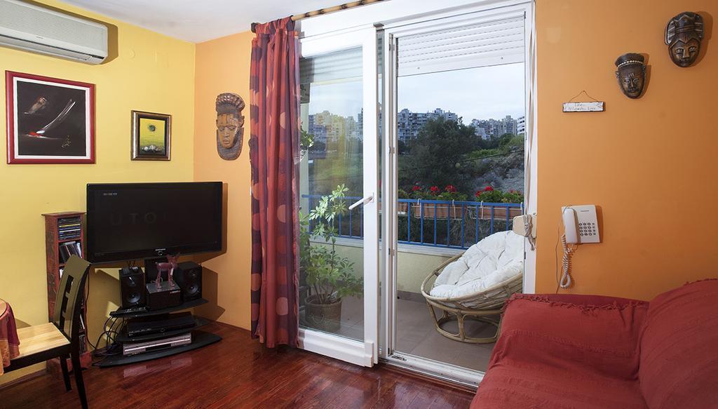 Apartment Sunny Yellow - With Balcony And Parking Place, Split Rum bild