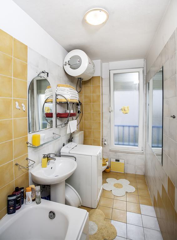 Apartment Sunny Yellow - With Balcony And Parking Place, Split Rum bild